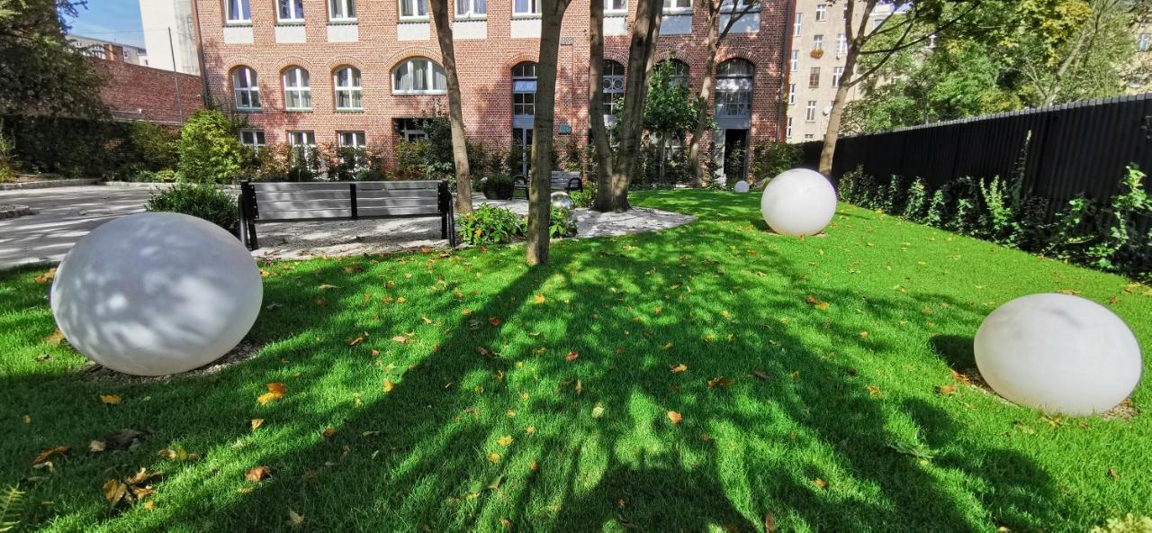 City Garden Apartment Вроцлав Екстериор снимка