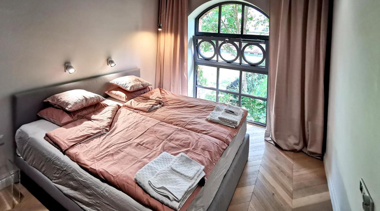City Garden Apartment Вроцлав Екстериор снимка